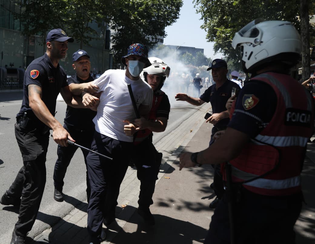protesta para parlamentit policia (6)