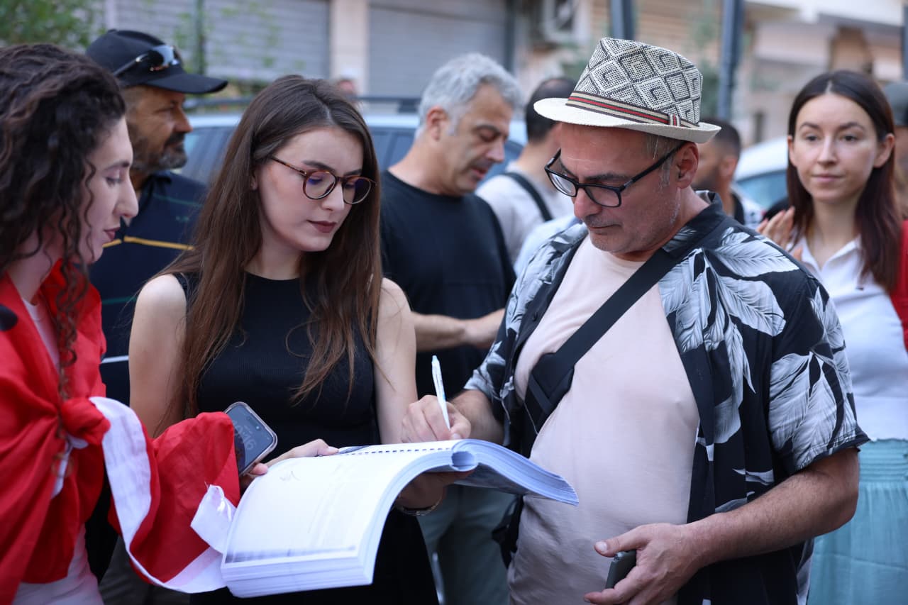 protesta para spak sidorela vatnikaj libri albania files (2)