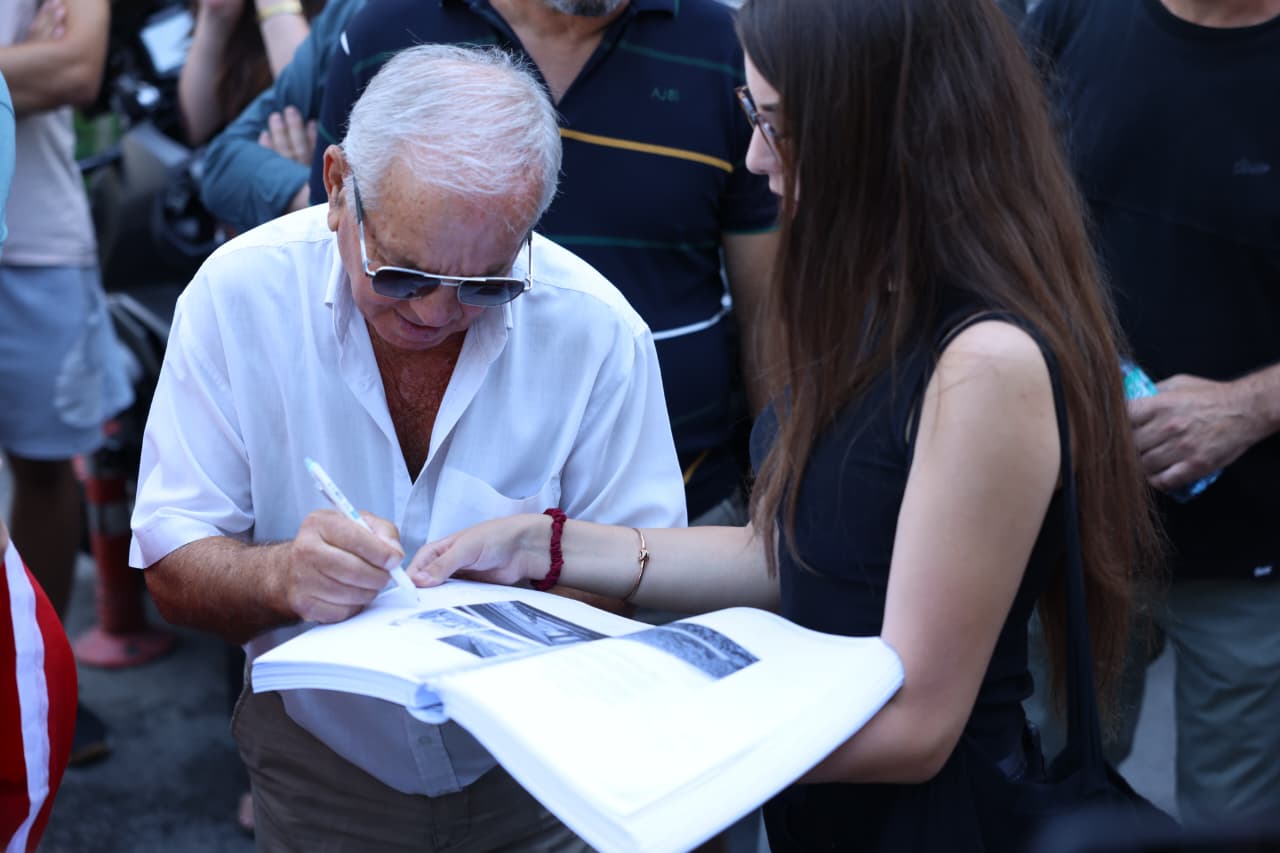 protesta para spak sidorela vatnikaj libri albania files (3)