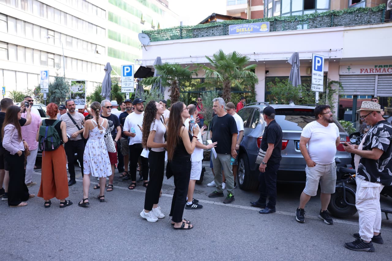 protesta para spak sidorela vatnikaj libri albania files (7)
