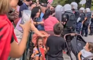protesta qytetare femije