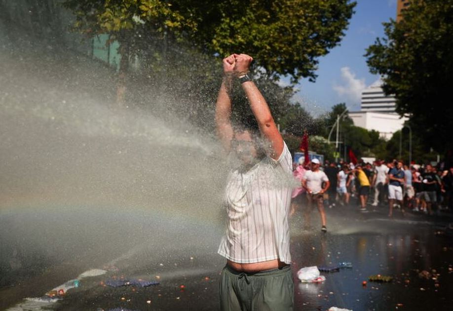protesta tirane