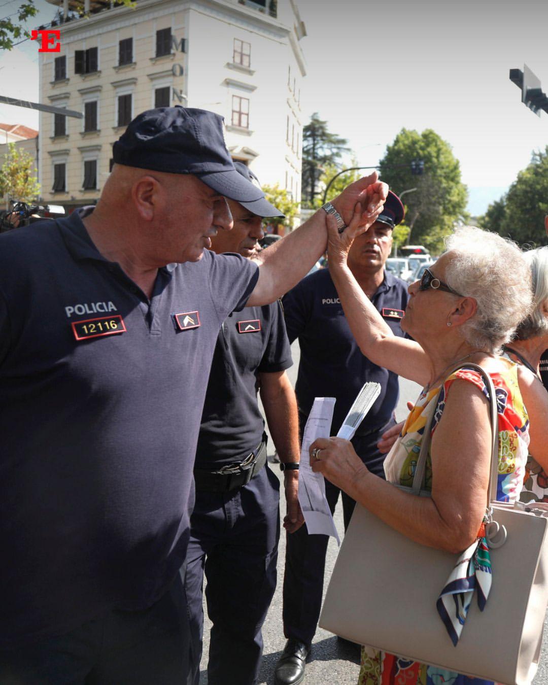 protesta veze tirane 23 korrik (2)