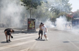 proteste parlament