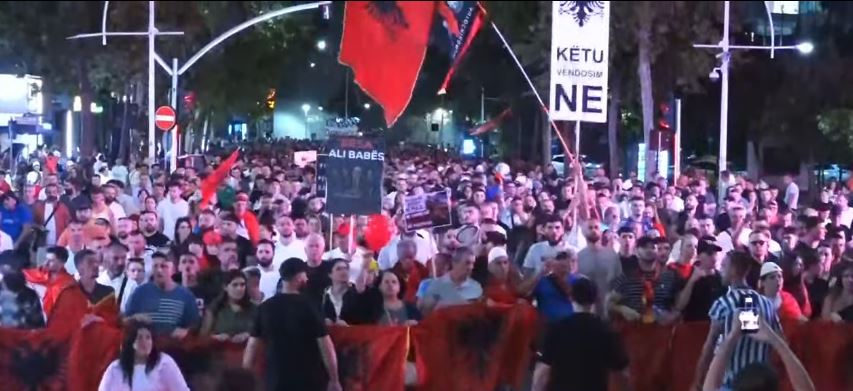 rruga proteste